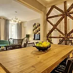 Angel S Chic Duplex